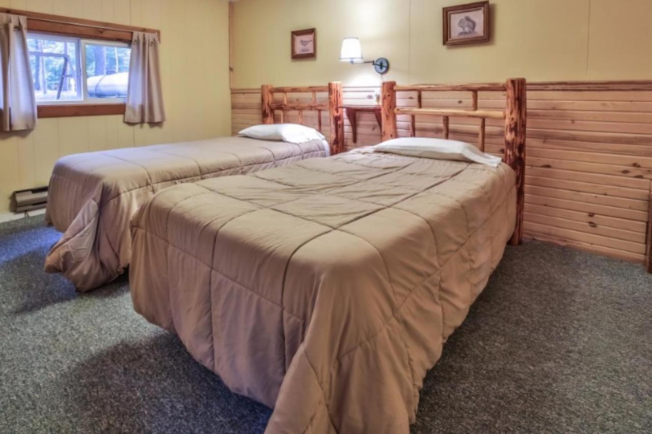 Cottage 5 - Hiller'S Pine Haven Saint Germain Екстериор снимка